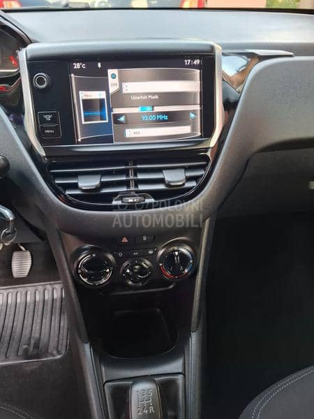 Peugeot 208 1,6 e-HDI Peugeot 208 1,6 e-HDI