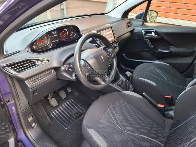 Peugeot 208 1,6 e-HDI Peugeot 208 1,6 e-HDI