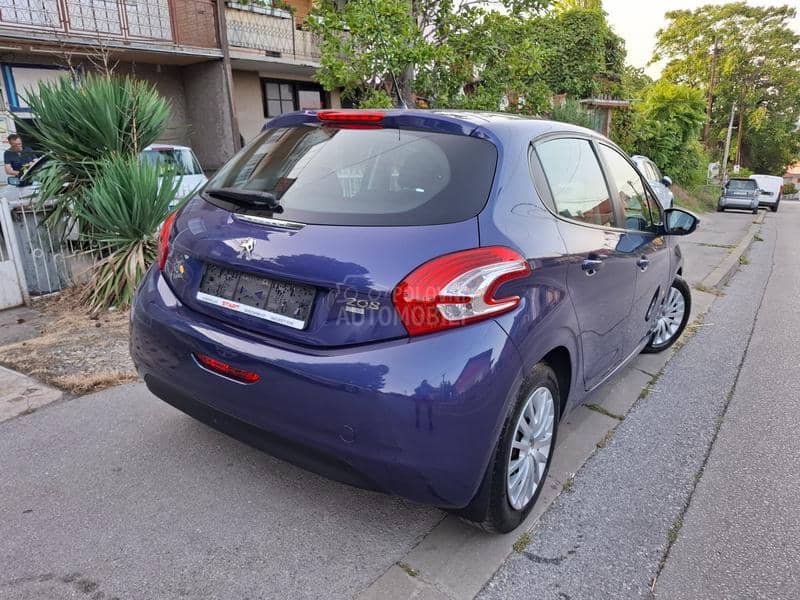 Peugeot 208 1,6 e-HDI Peugeot 208 1,6 e-HDI