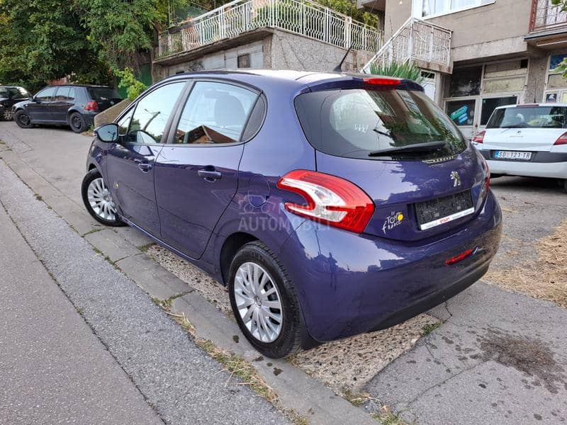 Peugeot 208 1,6 e-HDI Peugeot 208 1,6 e-HDI