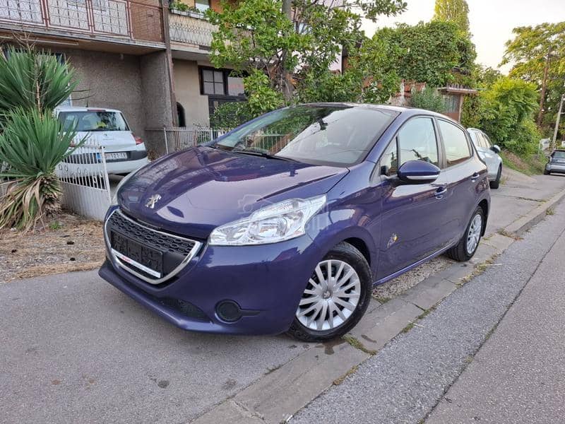 Peugeot 208 1,6 e-HDI Peugeot 208 1,6 e-HDI