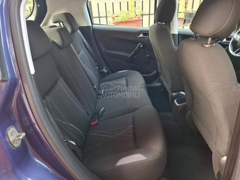 Peugeot 208 1,6 e-HDI Peugeot 208 1,6 e-HDI