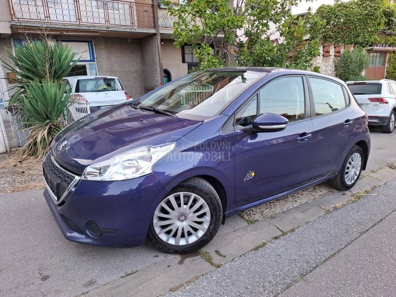 Peugeot 208 1,6 e-HDI Peugeot 208 1,6 e-HDI