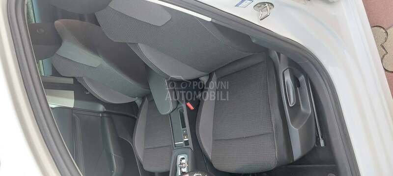 Škoda Octavia 2.0 tdi DSG/LED/KAM