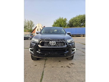 Toyota Hilux 2.8D4D INVINCIBLE