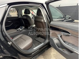 Audi A8 Long 60e-Hybrid 4x4 slika 31