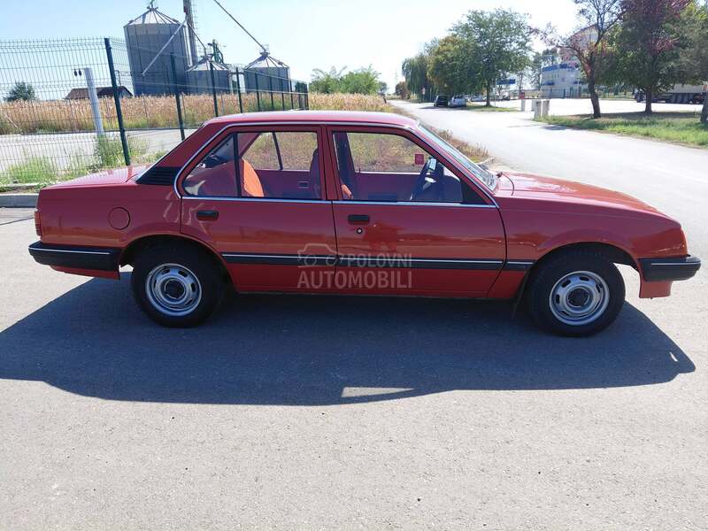 Opel Ascona 