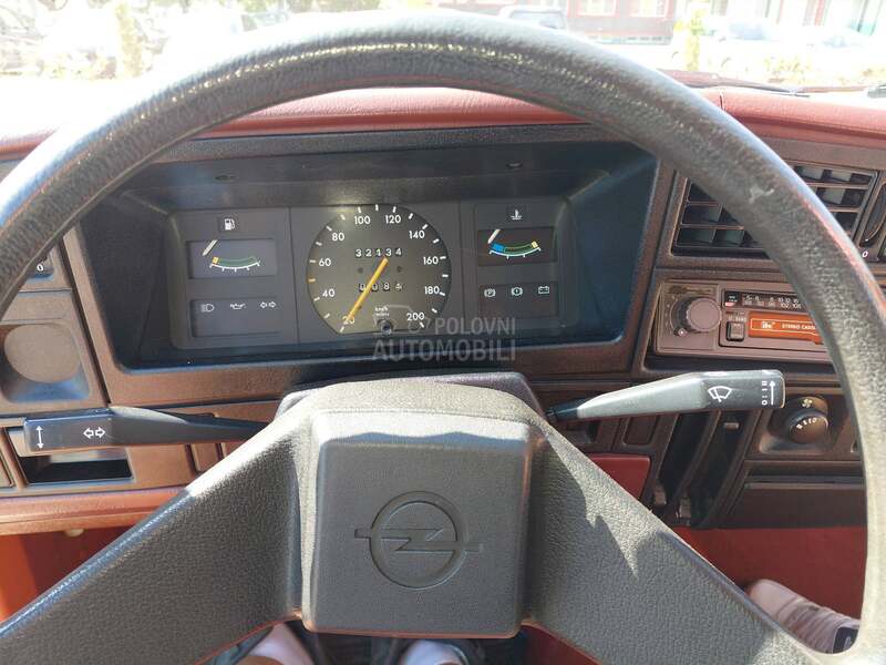Opel Ascona 