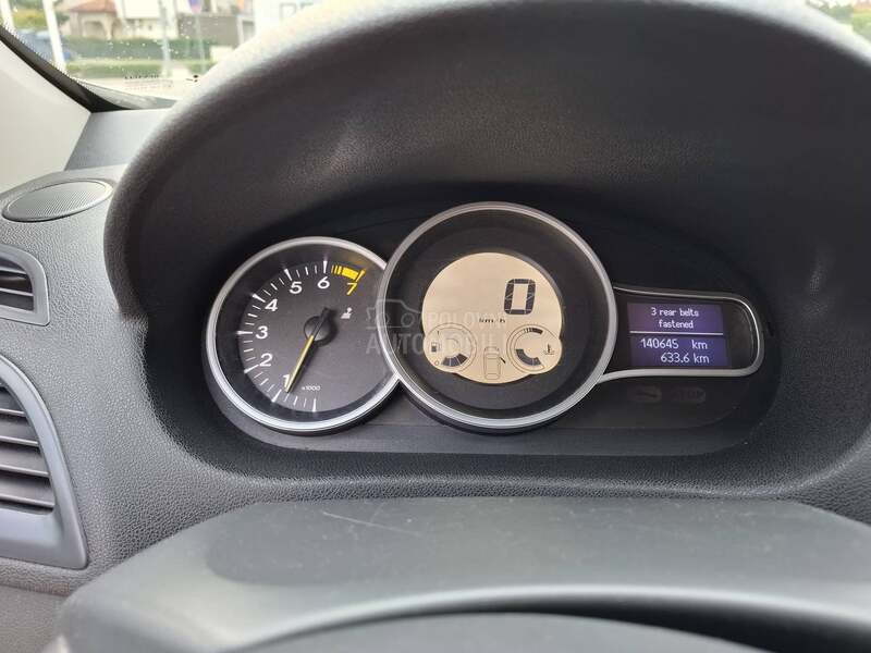 Renault Fluence 1.6 16v autentik