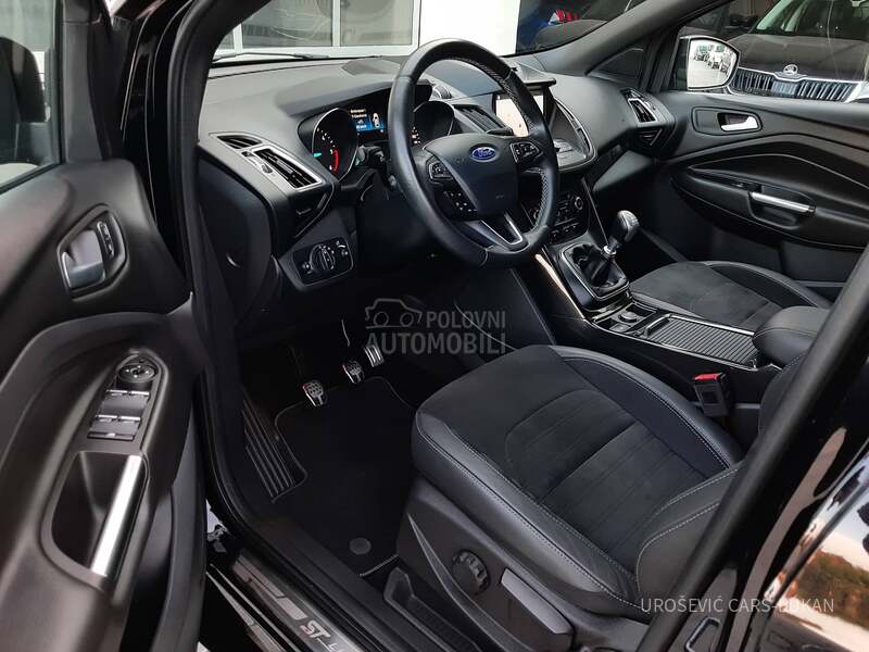 Ford Kuga ST line AWD CH