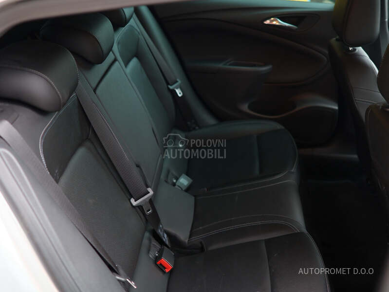 Opel Astra K DYN. 1.4T 150 MATRIX