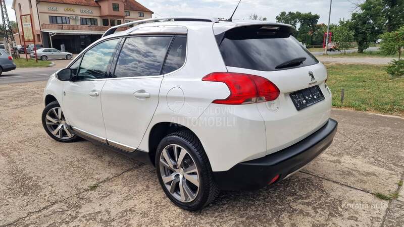 Peugeot 2008 1.6 HDI ALLURE