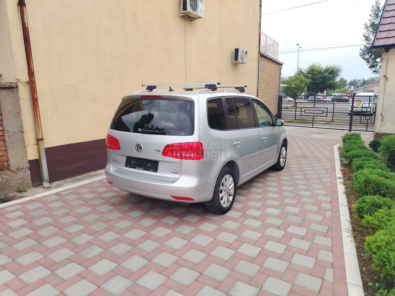Volkswagen Touran 1,4 highline
