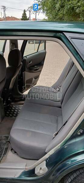 Mazda 323 