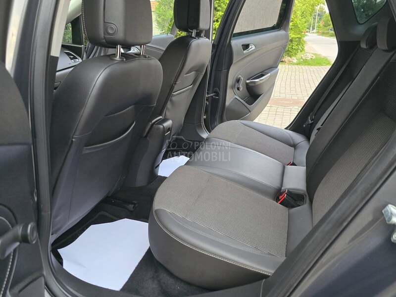 Opel Astra J 1,7 COSMO