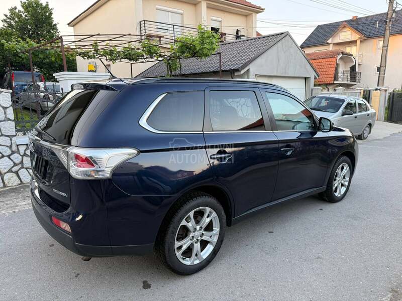 Mitsubishi Outlander 2.2D
