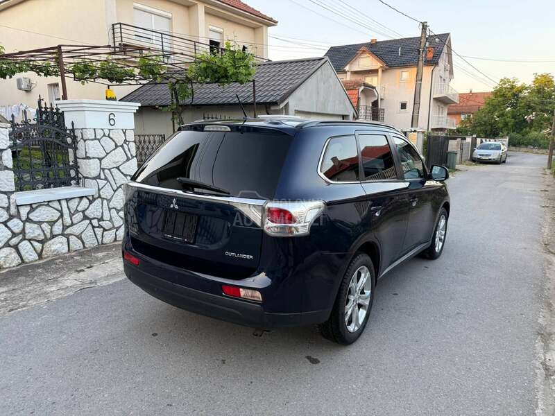 Mitsubishi Outlander 2.2D