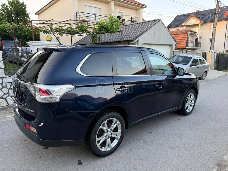 Mitsubishi Outlander 2.2D