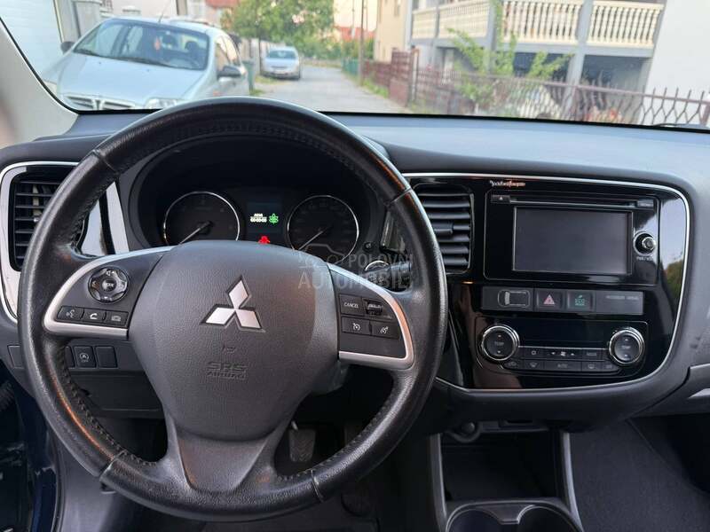 Mitsubishi Outlander 2.2D