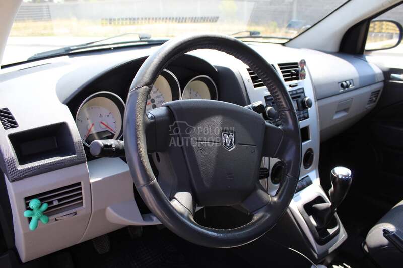 Dodge Caliber 1.8 SXT