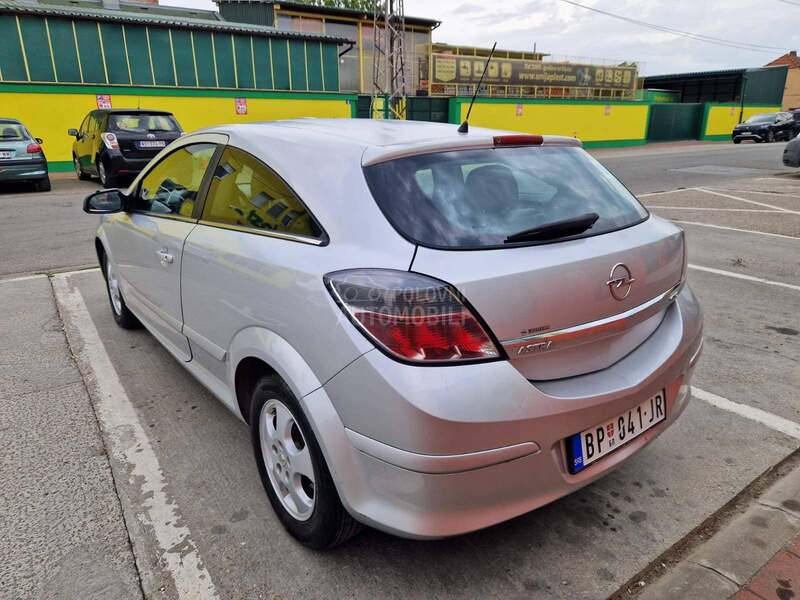 Opel Astra H 1.7