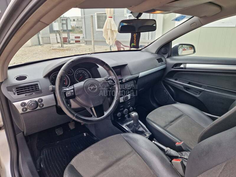Opel Astra H 1.7