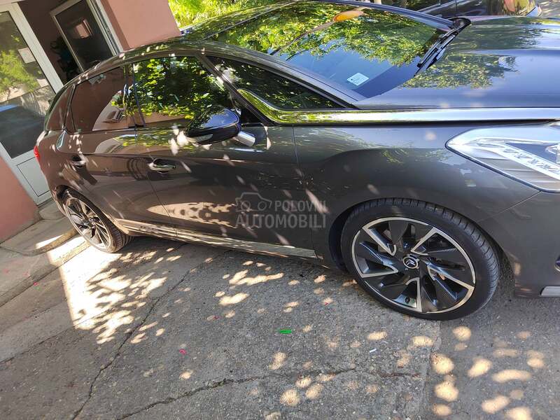 DS 5 