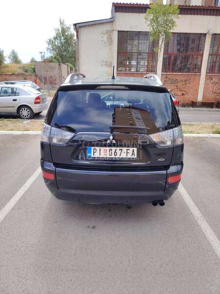 Mitsubishi Outlander 