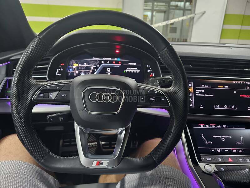 Audi Q8 