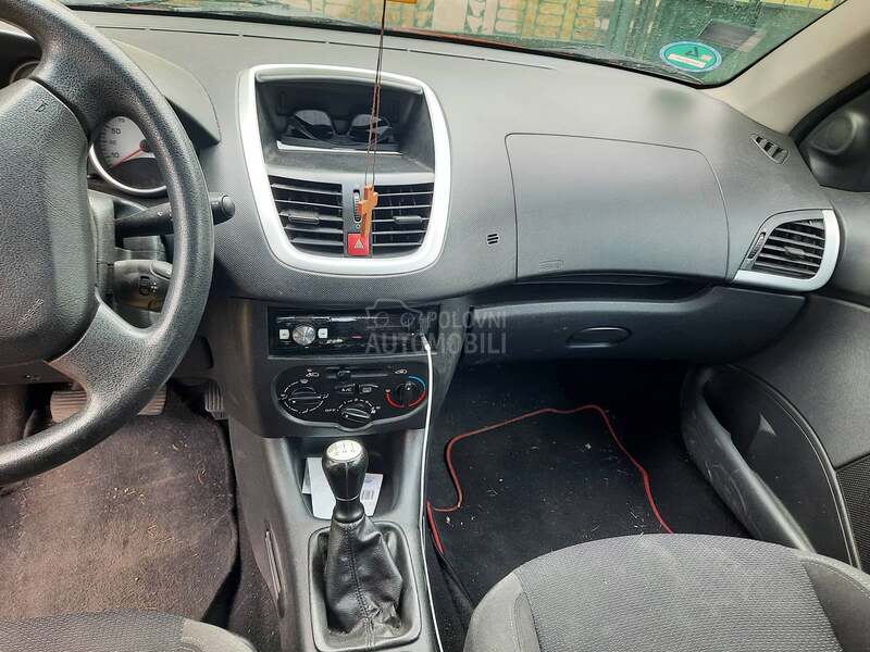 Peugeot 206 plus 