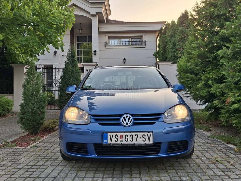 Volkswagen Golf 5 1.9 TDI   S P O R T