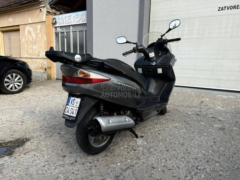 Suzuki burgman
