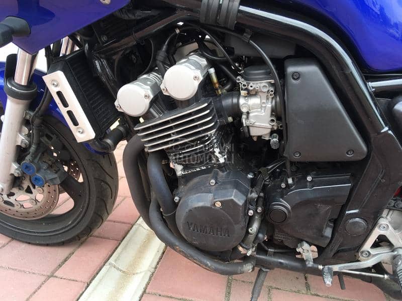 Yamaha Fazer FZS600