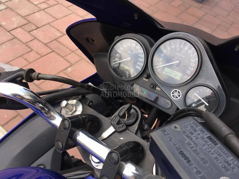 Yamaha Fazer FZS600
