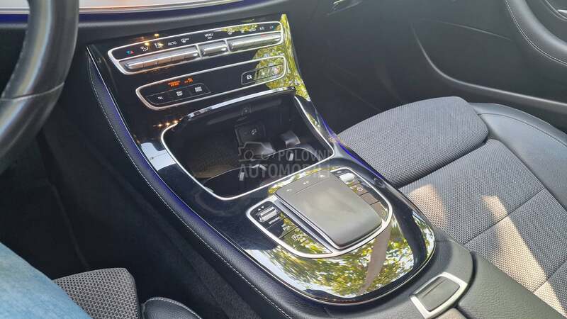 Mercedes Benz E 300 220D-HYBRID,2xAMG