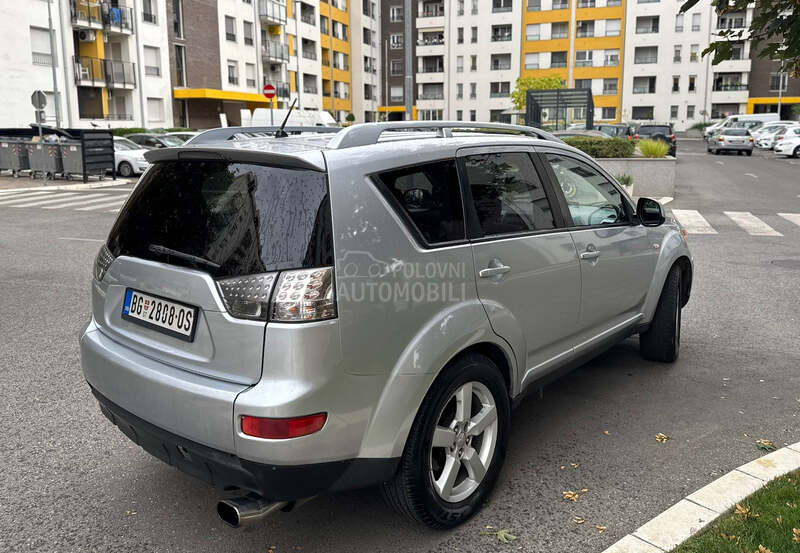 Mitsubishi Outlander 