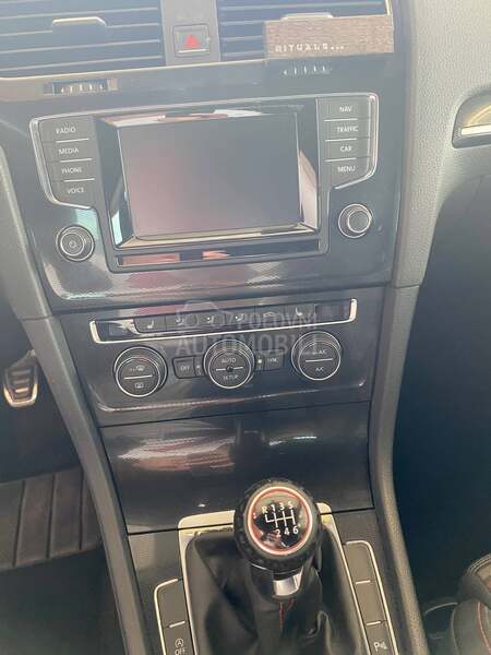 Volkswagen Golf 7 GTI stiege 1