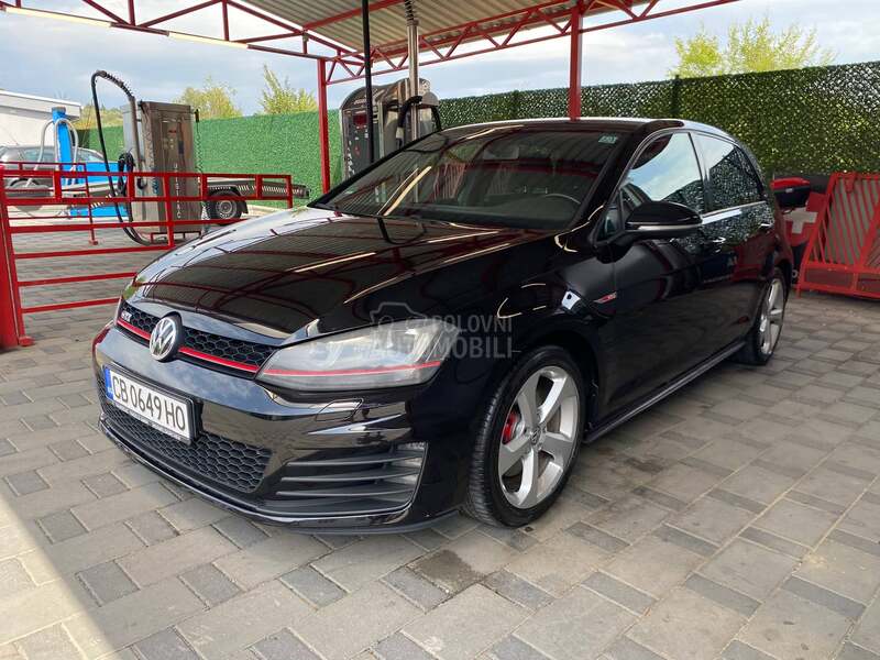 Volkswagen Golf 7 GTI stiege 1