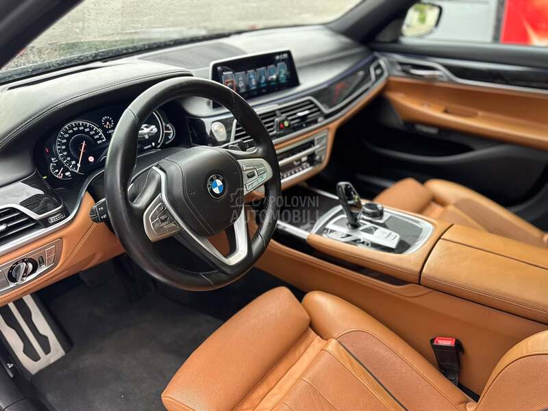 BMW 730 M/XDRIVE/CARBON