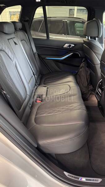BMW X5 45E M MASAŽA LASER