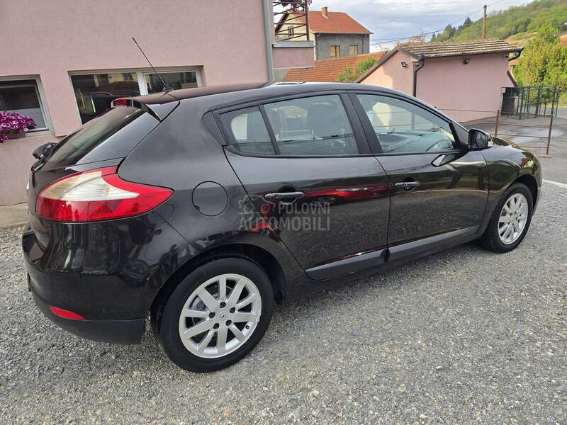 Renault Megane 1.6 B CH