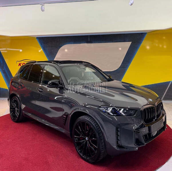BMW X5 M60i