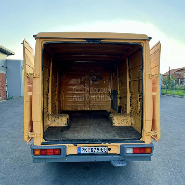 Mercedes Benz Vario 614d