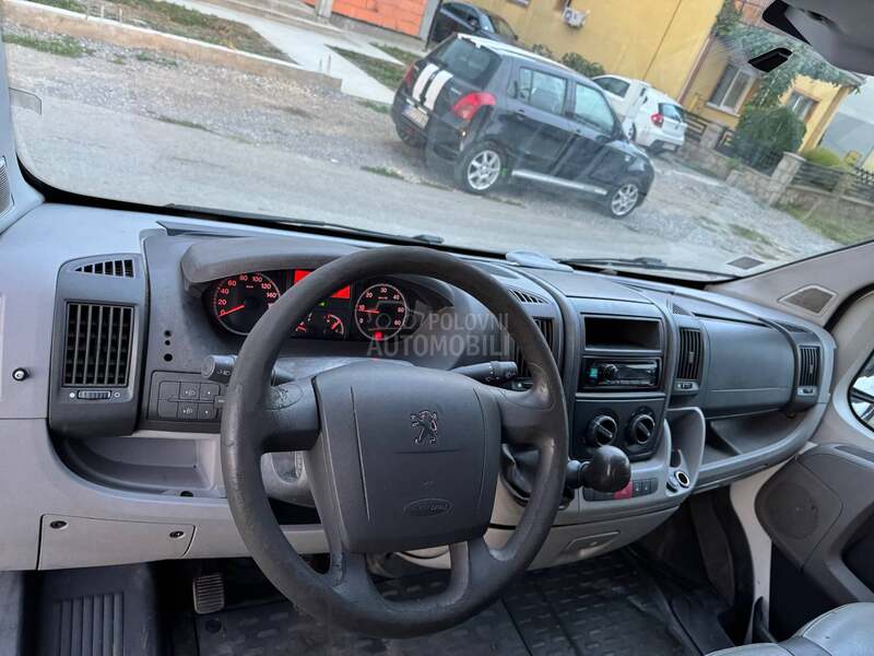 Peugeot Boxer 