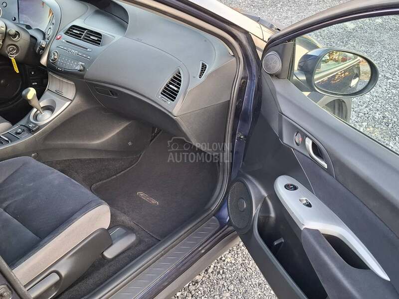 Honda Civic 1.8 v-tec