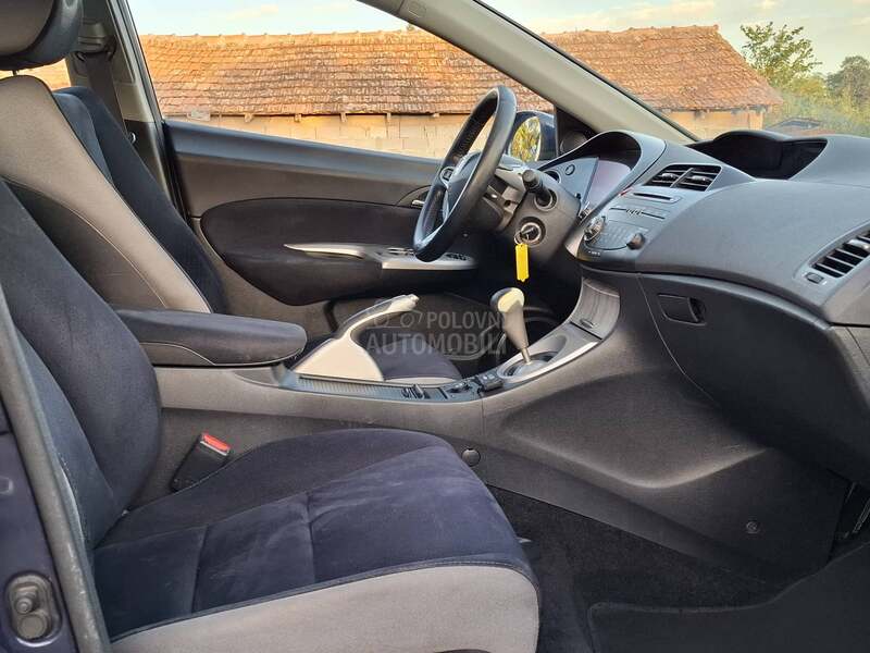 Honda Civic 1.8 v-tec