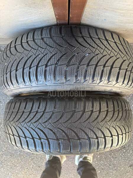 Nexen 185/60 R15 Zimska