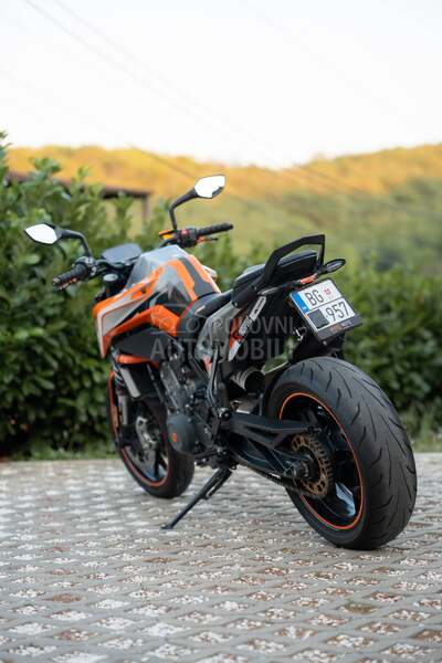 KTM Duke 790