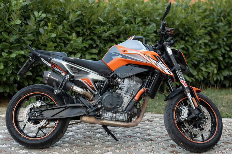 KTM Duke 790