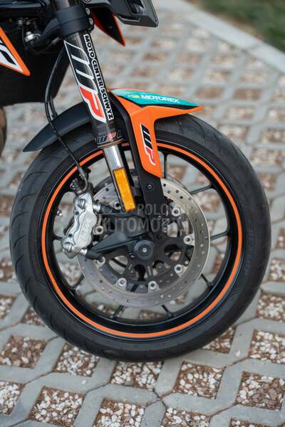 KTM Duke 790